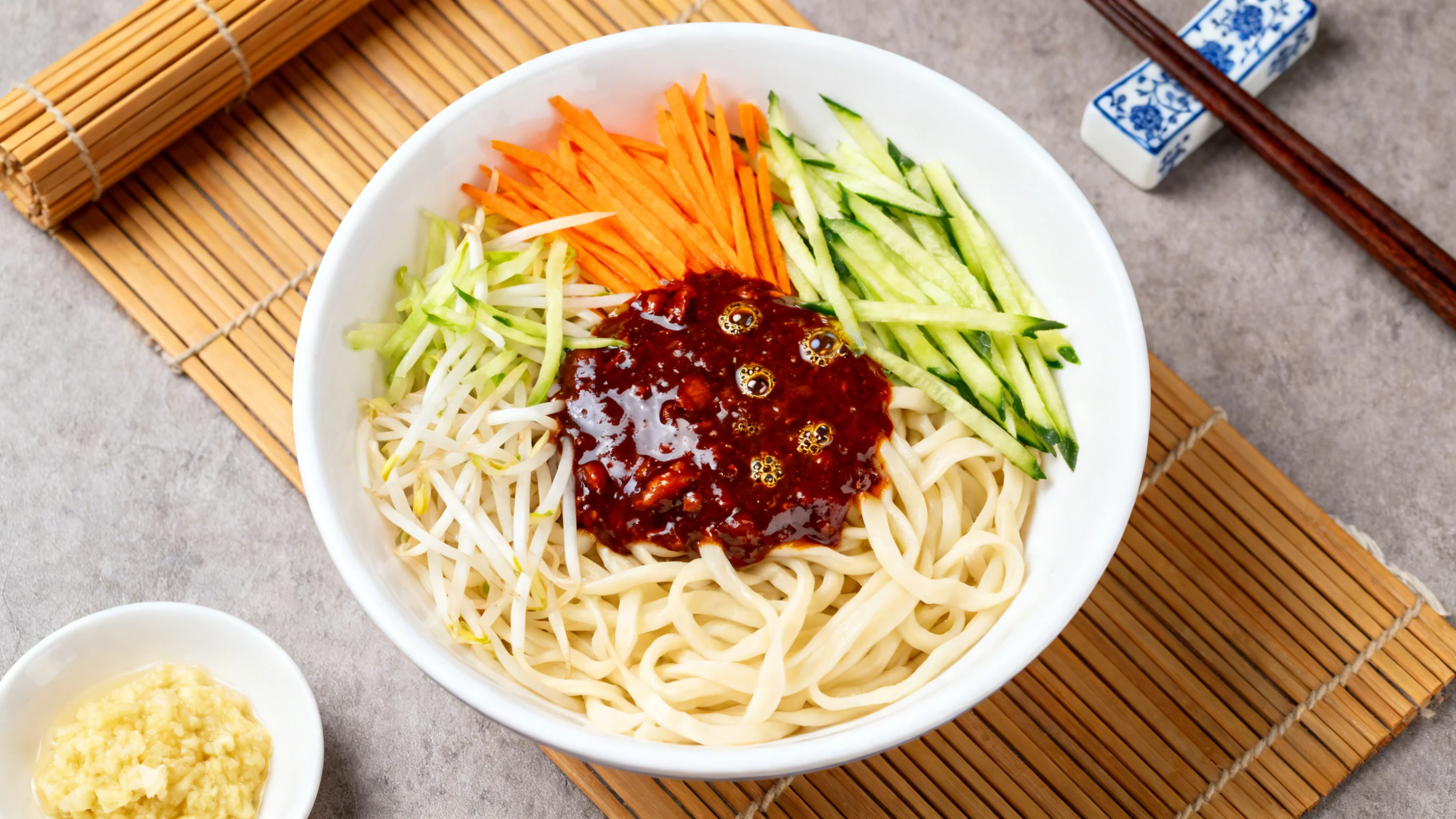Finished Authentic Beijing Zhajiangmian