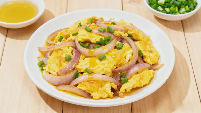 Featured image of post Onion Scrambled Eggs: Perfect Sweet and Tender Combination