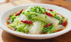 Featured image of post Vinegar-Braised Cabbage: Classic Home-style Quick Dish with 3 Secrets for Crisp, Tangy Cabbage